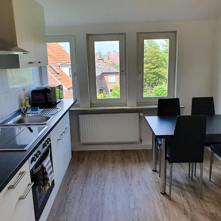 Kernsaniertes In Ruhiger Und Zentraler Lage By Interhome * Wilhelmshaven
